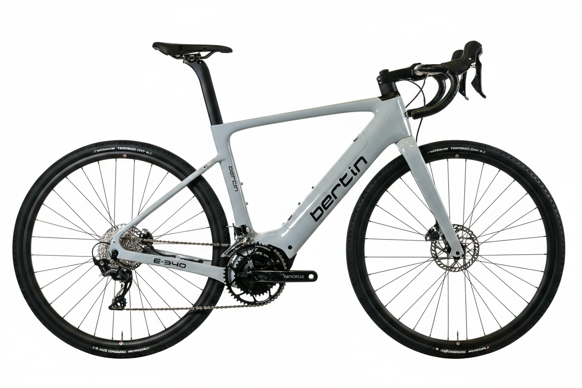 Bertin E-340 route carbone gris blanc fond blanc