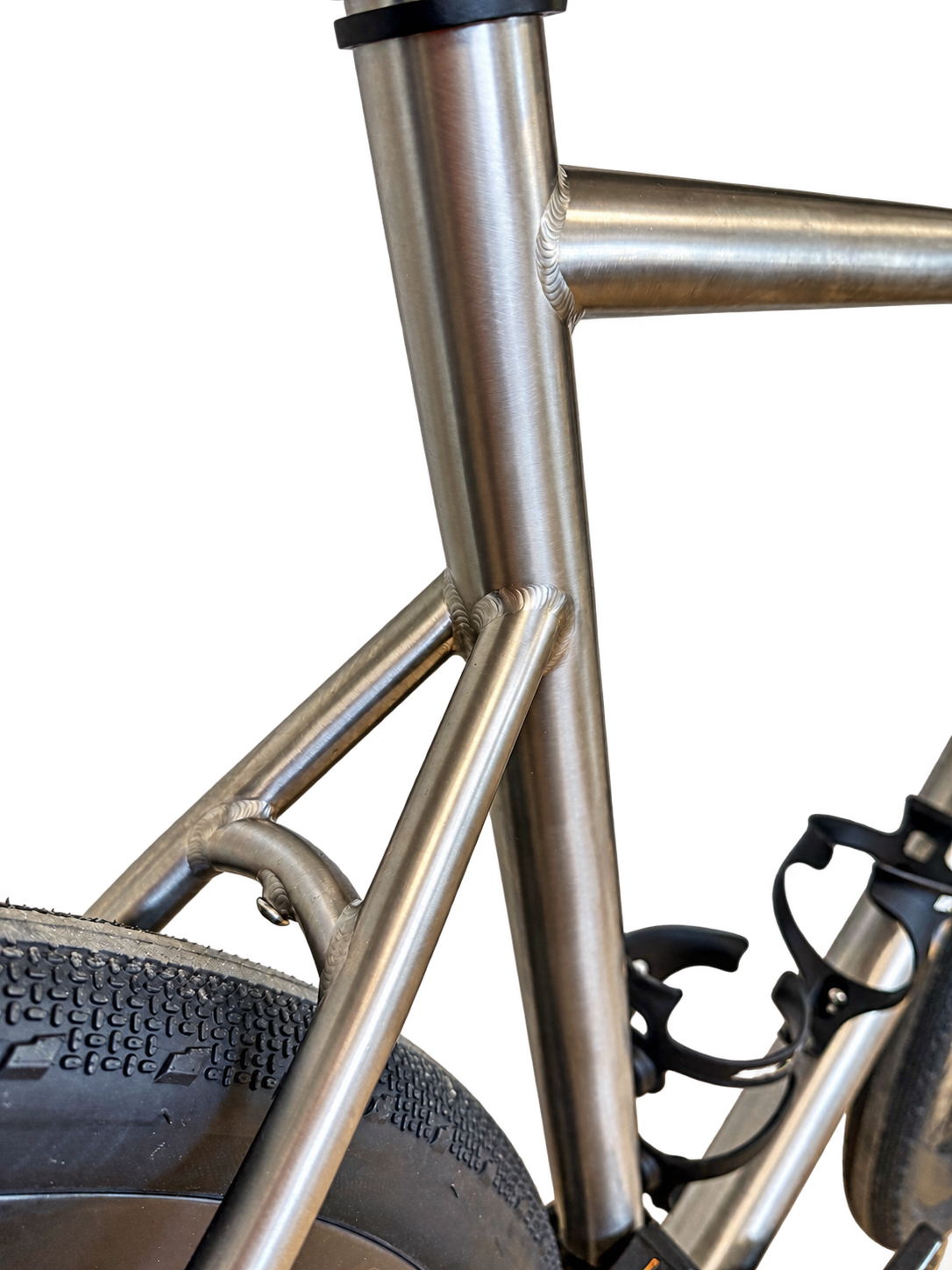 Gravel Titane 50 — soudures du tube de selle et des haubans