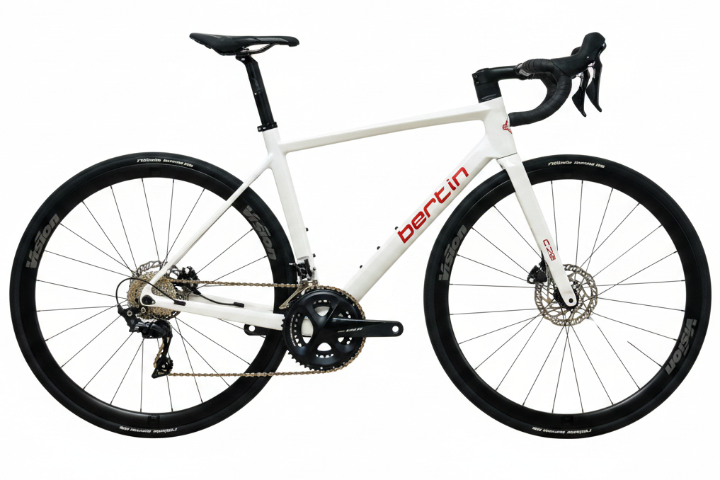 Bertin C28 vélo de route carbone fond blanc